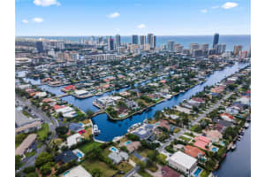 496 Holiday Dr Hallandale Beach, FL 33009 - MLS#A11881169