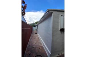 3052 Sw 6th St, Miami