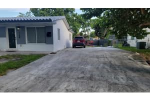 MLS# A11881193, Hialeah, Florida 33014