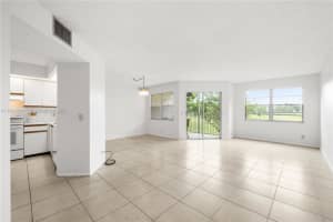 901 Sw 128th Ave 212e, Pembroke Pines