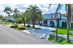 15750 Sw 45th St Miami, FL 33185 - MLS#A11881275