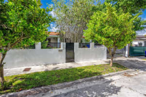 1360 Sw 16th St Miami, FL 33145 - MLS#A11881301