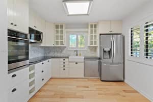 410 Lakeview Dr 204 Weston, FL 33326 - MLS#A11881319