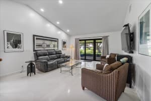 16273 Laurel Dr 7 Weston, FL 33326 - MLS#A11881324