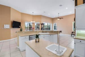 1925 Nw 167th Ter Pembroke Pines, FL 33028 - MLS#A11881339