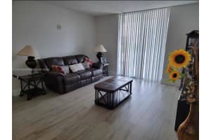 140 S Dixie Hwy 519 Hollywood, FL 33020 - MLS#A11881345