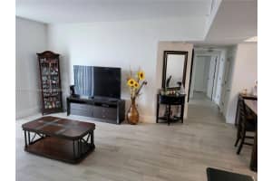 140 S Dixie Hwy 519 Hollywood, FL 33020 - MLS#A11881345