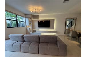 7910 Nw 105th Ave 7910 Doral, FL 33178 - MLS#A11881363