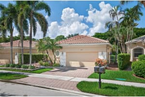 2497 Bay Isle Dr, Weston