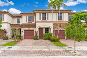 3371 W 94th Ter, Hialeah