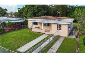 750 Nw 24th Ave Miami, FL 33125 - MLS#A11881491