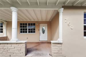750 Nw 24th Ave Miami, FL 33125 - MLS#A11881491