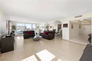 1920 S Ocean Dr 7a Hallandale Beach, FL 33009 - MLS#A11881519