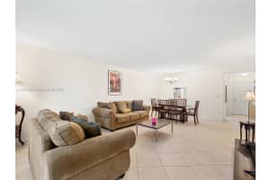 1001 Ne 14th Ave 207 Hallandale Beach, FL 33009 - MLS#A11881528