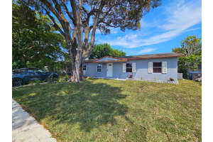 325 SW 80th Terrace, North Lauderdale, FL 33068, - MLS#A11881561