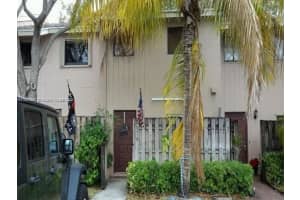 5176 S University Dr 5176 Davie, FL 33328 - MLS#A11881586