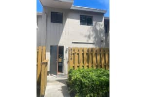 5176 S University Dr 5176 Davie, FL 33328 - MLS#A11881586