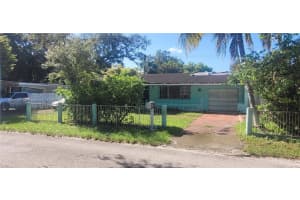 610 Ne 164th Ter Miami, FL 33162 - MLS#A11881653