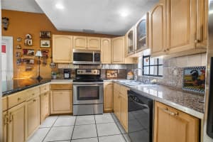 10031 Sw 46th St Miami, FL 33165 - MLS#A11881689