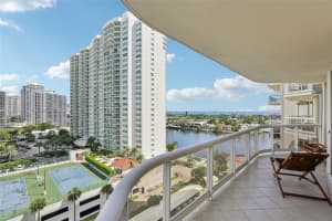 20191 E Country Club Dr 1102, Aventura
