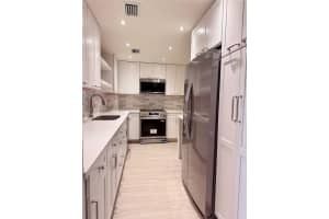 90 Edgewater Dr 212 Coral Gables, FL 33133 - MLS#A11881787