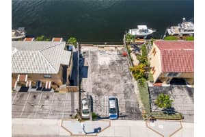  N Ocean Dr Hollywood, FL 33019 Sold 02/12/26