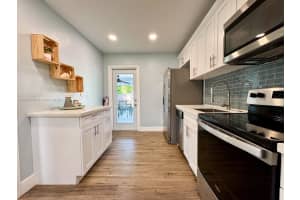 4881 Ne 2nd Ave Oakland Park, FL 33334 - MLS#A11881860