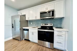 4881 Ne 2nd Ave Oakland Park, FL 33334 - MLS#A11881860