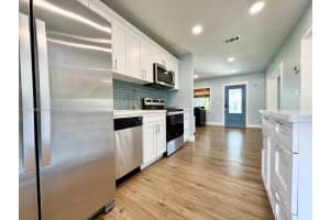 4881 Ne 2nd Ave Oakland Park, FL 33334 - MLS#A11881860