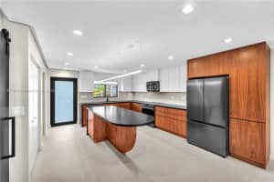 2211 Ne 122nd St 2211 North Miami, FL 33181 - MLS#A11881900