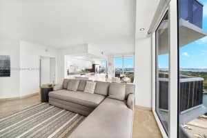 4779 Collins Ave 1707 Miami Beach, FL 33140 - MLS#A11881953