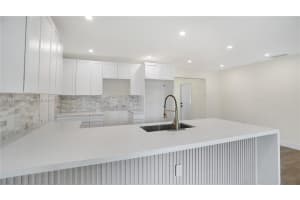 9161 Nw 26th St Sunrise, FL 33322 - MLS#A11881954
