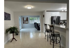 10610 Nw 22nd St Pembroke Pines, FL 33026 - MLS#A11881981