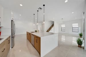 1454 Nw 23rd St Fort Lauderdale, FL 33315 - MLS#A11881994