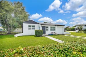 1090 Nw 77th St Miami, FL 33150 - MLS#A11882040