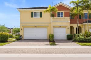 7702 Paddock Pl 7702, Davie