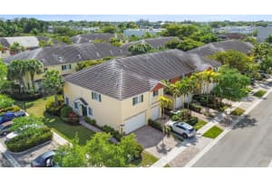 7702 Paddock Pl 7702 Davie, FL 33328 - MLS#A11882043