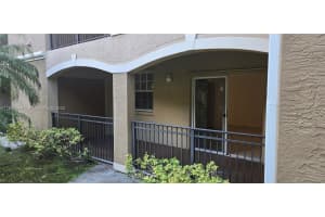 215 Sw 117th Ter 14104 Pembroke Pines, FL 33025 - MLS#A11882048