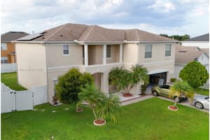 215 Abbotsbury Dr Kissimmee, FL 34758 - MLS#A11882089