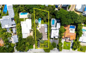 560 Sabal Palm Rd, Miami