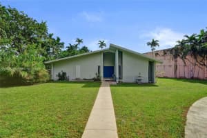 5785 Sw 82nd Ave, Miami