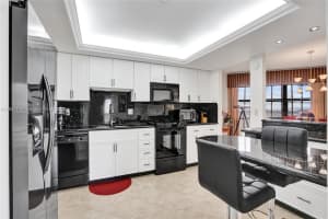 501 N Riverside Dr Ph2 Pompano Beach, FL 33062 - MLS#A11882163