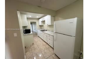 1663 Nw 56th Ter 13, Lauderhill