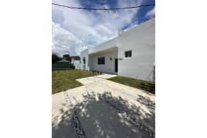 1741 Nw 76th St Miami, FL 33147 - MLS#A11882203