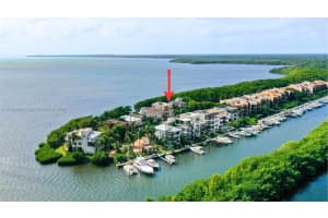 5863 Paradise Point Dr, Palmetto Bay, FL 33157, Sold 10/10/25