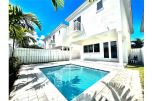 1602 Hayes St Hollywood, FL 33020 - MLS#A11882281