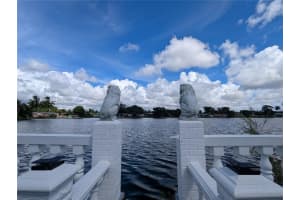 6757 Rose Dr Miramar, FL 33023 - MLS#A11882304