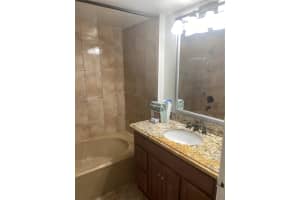 1301 Ne 7th St 106 Hallandale Beach, FL 33009 - MLS#A11882341