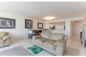 427 Golden Isles Dr 16f Hallandale Beach, FL 33009 - MLS#A11882403