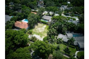 6810 Granada Blvd Coral Gables, FL 33146 Sold 01/06/26